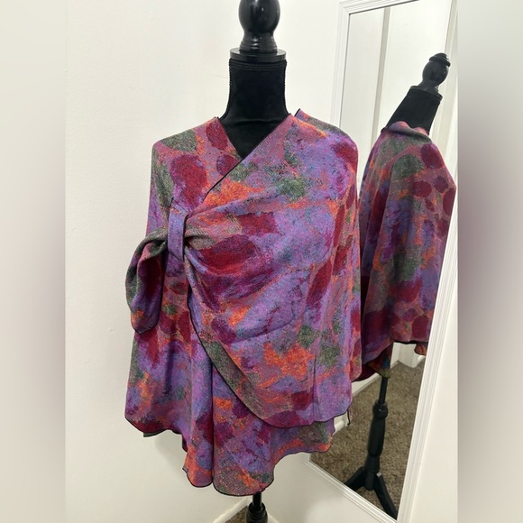 Rapti 100% Cashmere Reversible Loop Shawl. NWOT - Picture 6 of 8